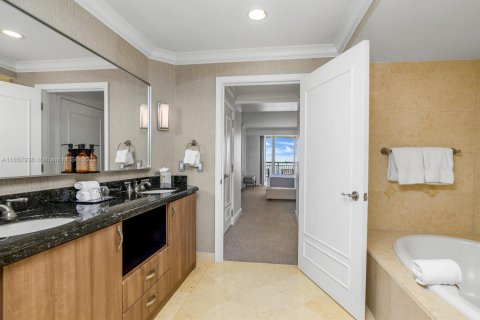 Condo in Fort Lauderdale, Florida, 1 bedroom  № 1871279 - photo 12