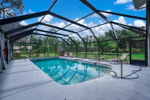 House in Sebring, Florida 5 bedrooms, 253.62 sq.m. № 2424358 - photo 26