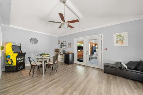 House in Sebring, Florida 5 bedrooms, 253.62 sq.m. № 2424358 - photo 19