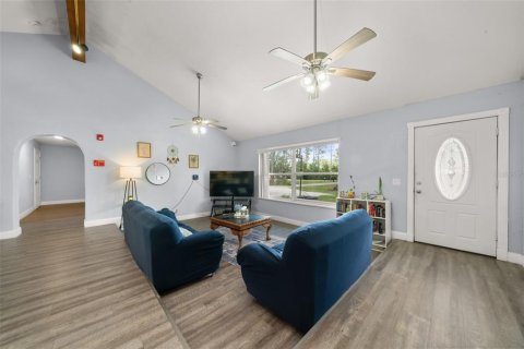 House in Sebring, Florida 5 bedrooms, 253.62 sq.m. № 2424358 - photo 7