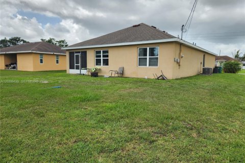 Villa ou maison à vendre à Port St. Lucie, Floride: 4 chambres, 169.73 m2 № 2075023 - photo 25