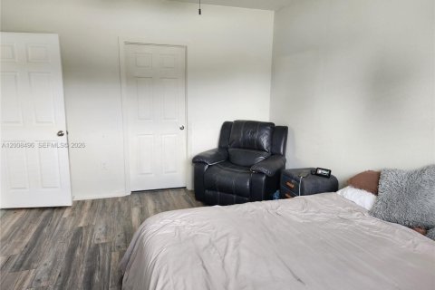 Villa ou maison à vendre à Port St. Lucie, Floride: 4 chambres, 169.73 m2 № 2075023 - photo 14
