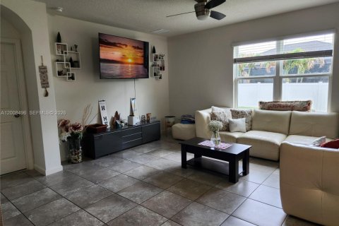 Villa ou maison à vendre à Port St. Lucie, Floride: 4 chambres, 169.73 m2 № 2075023 - photo 11