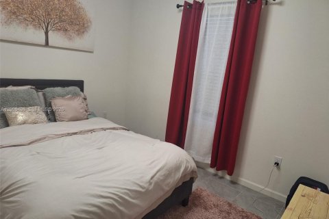 Villa ou maison à vendre à Port St. Lucie, Floride: 3 chambres, 169.73 m2 № 2075023 - photo 5