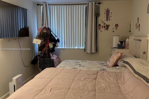 Condominio en alquiler en Plantation, Florida, 2 dormitorios, 87.33 m2 № 1978228 - foto 8