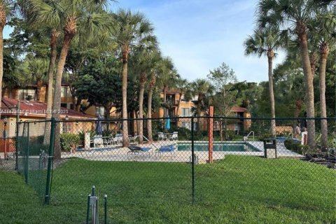Condominio en alquiler en Plantation, Florida, 2 dormitorios, 87.33 m2 № 1978228 - foto 6