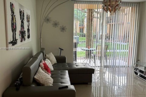 Condominio en alquiler en Plantation, Florida, 2 dormitorios, 87.33 m2 № 1978228 - foto 10