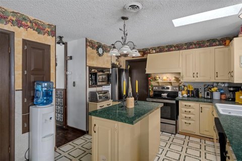 House in Brooksville, Florida 5 bedrooms, 261.61 sq.m. № 1894398 - photo 23