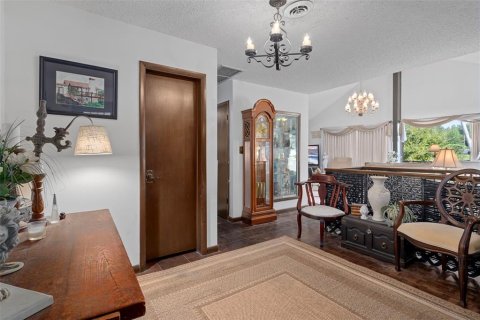 House in Brooksville, Florida 5 bedrooms, 261.61 sq.m. № 1894398 - photo 8