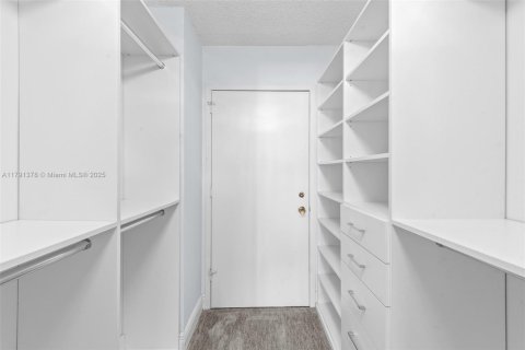 Купить кондоминиум в Авентура, Флорида 2 спальни, 106.19м2, № 1977796 - фото 11