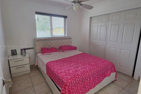 Снять в аренду виллу или дом в Майами, Флорида 3 спальни, 178.37м2, № 2028611 - фото 10