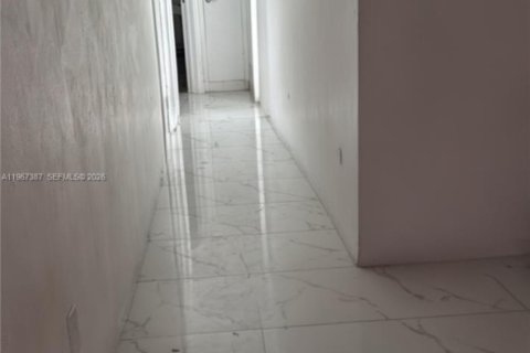 Снять в аренду виллу или дом в Майами, Флорида 3 спальни, 178.37м2, № 2028611 - фото 11