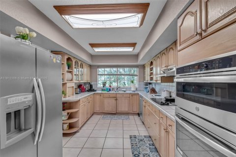 House in Southwest Ranches, Florida 7 bedrooms, 349.5 sq.m. № 1762534 - photo 14
