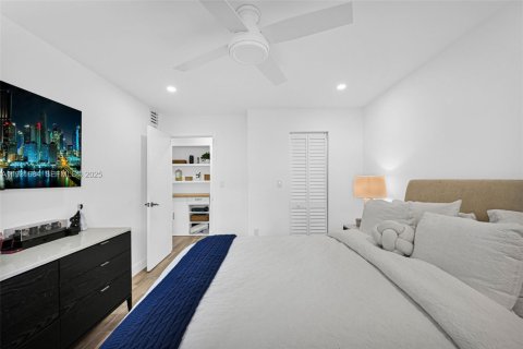 Купить кондоминиум в Пайнкрест, Флорида 2 спальни, 74.79м2, № 1991541 - фото 23