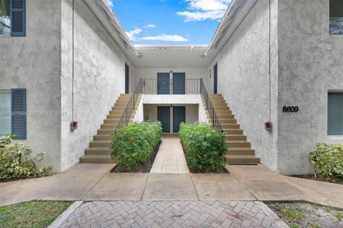 Купить кондоминиум в Пайнкрест, Флорида 2 спальни, 74.79м2, № 1991541 - фото 5