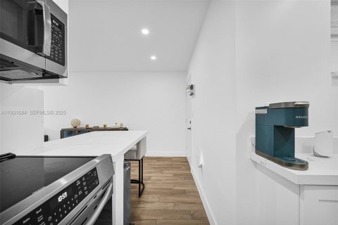 Купить кондоминиум в Пайнкрест, Флорида 2 спальни, 74.79м2, № 1991541 - фото 12