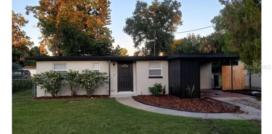 House in Orlando, Florida 3 bedrooms, 88.26 sq.m. № 2097167
