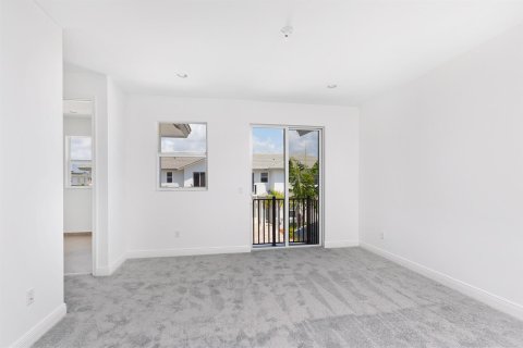 Townhouse in Coconut Creek, Florida 3 bedrooms, 161.09 sq.m. № 2261190 - photo 20