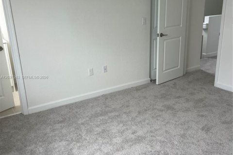 Touwnhouse à louer à Homestead, Floride: 3 chambres, 143.53 m2 № 2145765 - photo 8