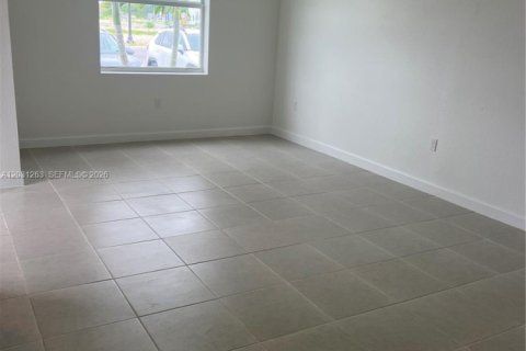 Touwnhouse à louer à Homestead, Floride: 3 chambres, 143.53 m2 № 2145765 - photo 14