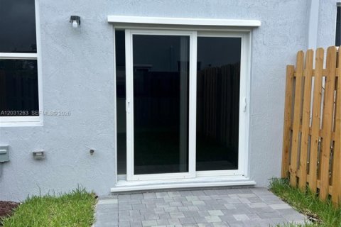 Touwnhouse à louer à Homestead, Floride: 3 chambres, 143.53 m2 № 2145765 - photo 10