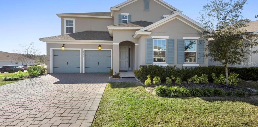 House in Clermont, Florida 5 bedrooms, 284.1 sq.m. № 1520371