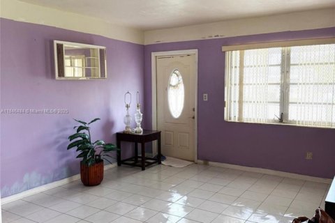 Villa ou maison à vendre à Miami, Floride: 3 chambres, 89.74 m2 № 1845472 - photo 7