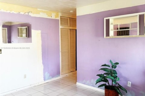 Villa ou maison à vendre à Miami, Floride: 3 chambres, 89.74 m2 № 1845472 - photo 8