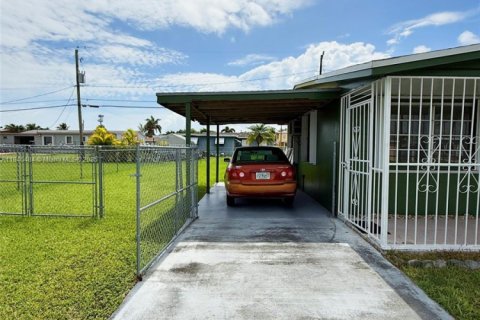 Villa ou maison à vendre à Miami, Floride: 3 chambres, 89.74 m2 № 1845472 - photo 6