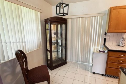 Villa ou maison à vendre à Miami, Floride: 3 chambres, 89.74 m2 № 1845472 - photo 10