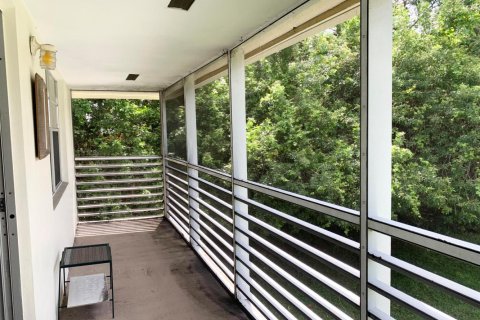 Copropriété à vendre à West Palm Beach, Floride: 2 chambres, 60.48 m2 № 2077528 - photo 25