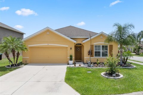 House in Palm Bay, Florida 4 bedrooms, 170.01 sq.m. № 1866332 - photo 1