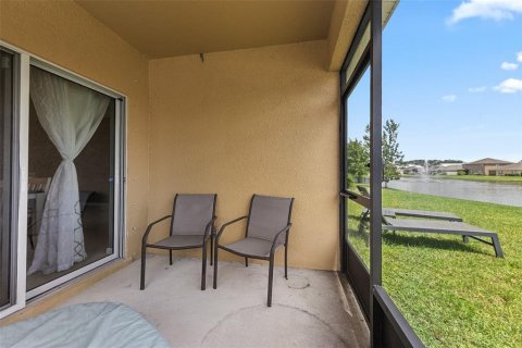 House in Palm Bay, Florida 4 bedrooms, 170.01 sq.m. № 1866332 - photo 26