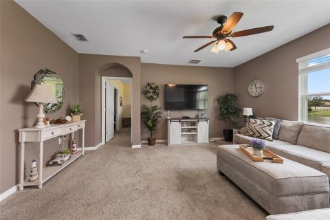 House in Palm Bay, Florida 4 bedrooms, 170.01 sq.m. № 1866332 - photo 29