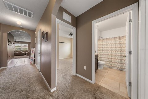 House in Palm Bay, Florida 4 bedrooms, 170.01 sq.m. № 1866332 - photo 8