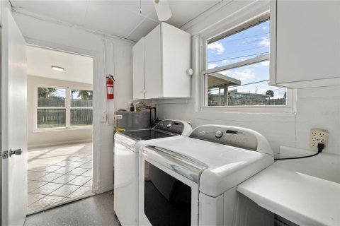 House in Ormond Beach, Florida 2 bedrooms, 86.49 sq.m. № 2429596 - photo 13