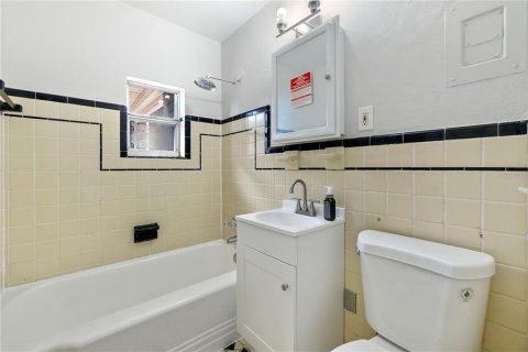 House in Ormond Beach, Florida 2 bedrooms, 86.49 sq.m. № 2429596 - photo 19