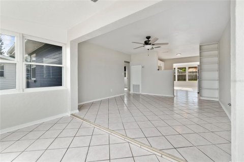 House in Ormond Beach, Florida 2 bedrooms, 86.49 sq.m. № 2429596 - photo 4