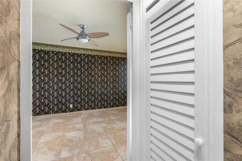 Condo in Fort Lauderdale, Florida, 2 bedrooms  № 2077522 - photo 30