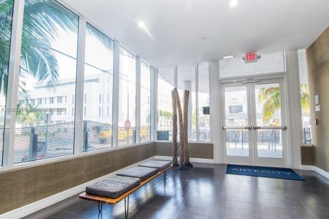 Copropriété à vendre à Miami Beach, Floride: 2 chambres, 113.9 m2 № 2276553 - photo 16
