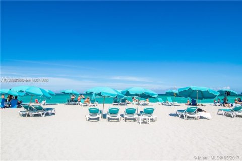 Condo à Miami Beach, Floride, 2 chambres  № 2276553