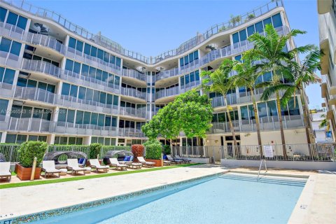Copropriété à vendre à Miami Beach, Floride: 2 chambres, 113.9 m2 № 2276553 - photo 19