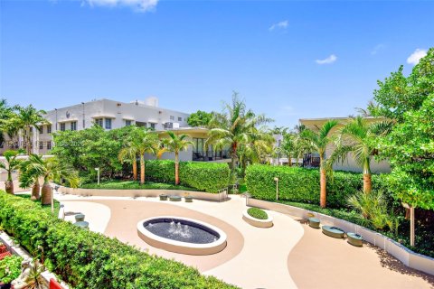 Copropriété à vendre à Miami Beach, Floride: 2 chambres, 113.9 m2 № 2276553 - photo 20