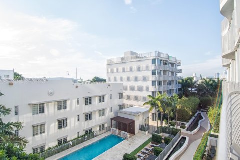 Copropriété à vendre à Miami Beach, Floride: 2 chambres, 113.9 m2 № 2276553 - photo 24