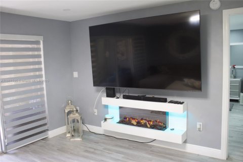 Copropriété à vendre à Lauderhill, Floride: 3 chambres, 163.51 m2 № 1897635 - photo 26