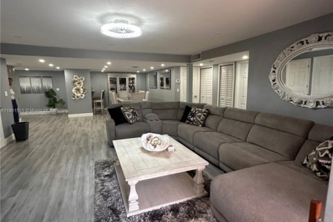 Copropriété à vendre à Lauderhill, Floride: 3 chambres, 163.51 m2 № 1897635 - photo 23