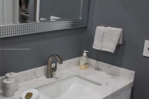 Copropriété à vendre à Lauderhill, Floride: 3 chambres, 163.51 m2 № 1897635 - photo 20