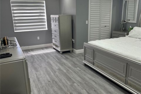 Copropriété à vendre à Lauderhill, Floride: 3 chambres, 163.51 m2 № 1897635 - photo 6