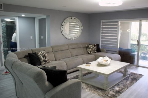 Copropriété à vendre à Lauderhill, Floride: 3 chambres, 163.51 m2 № 1897635 - photo 21