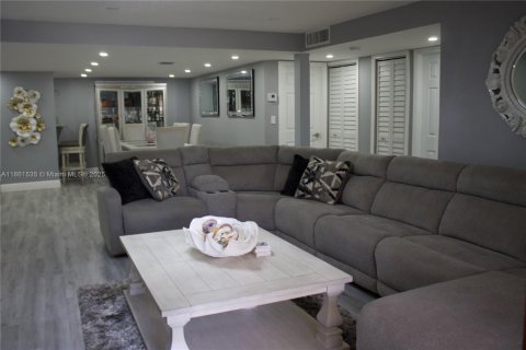 Copropriété à vendre à Lauderhill, Floride: 3 chambres, 163.51 m2 № 1897635 - photo 25